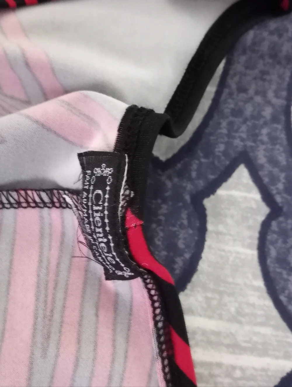 👠CLIENTELE plus Size Top👠 - Picture 2 of 3